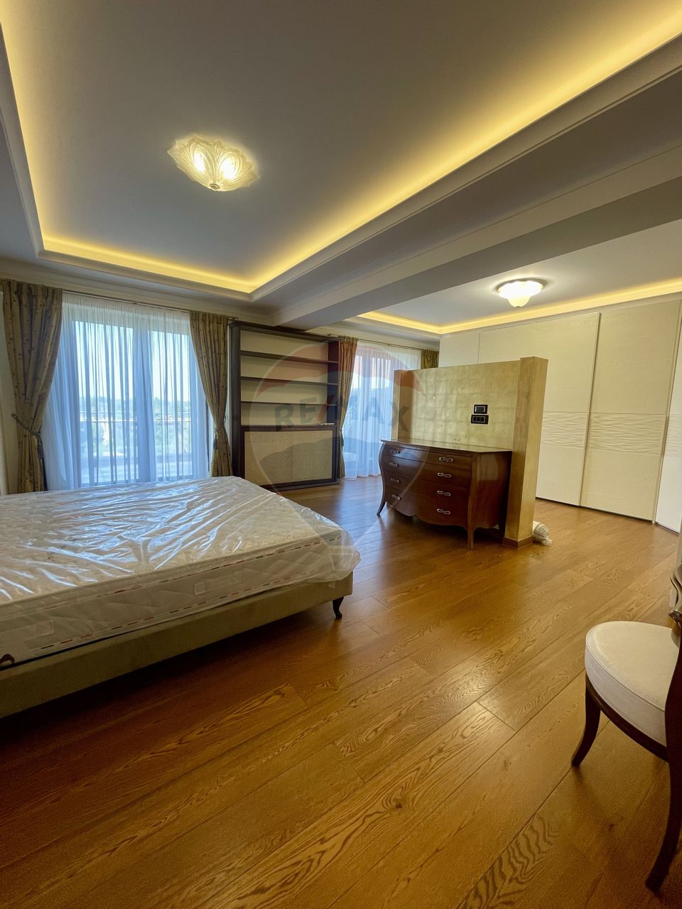 Apartament lux de închiriat în zona Herastrau