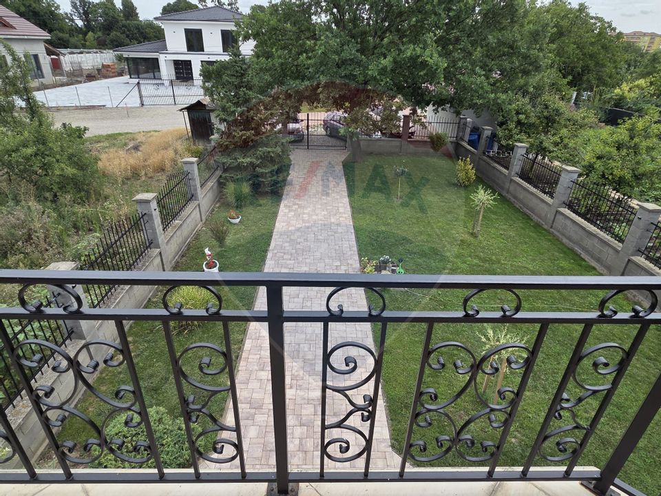 5 room House / Villa for sale, Vest area