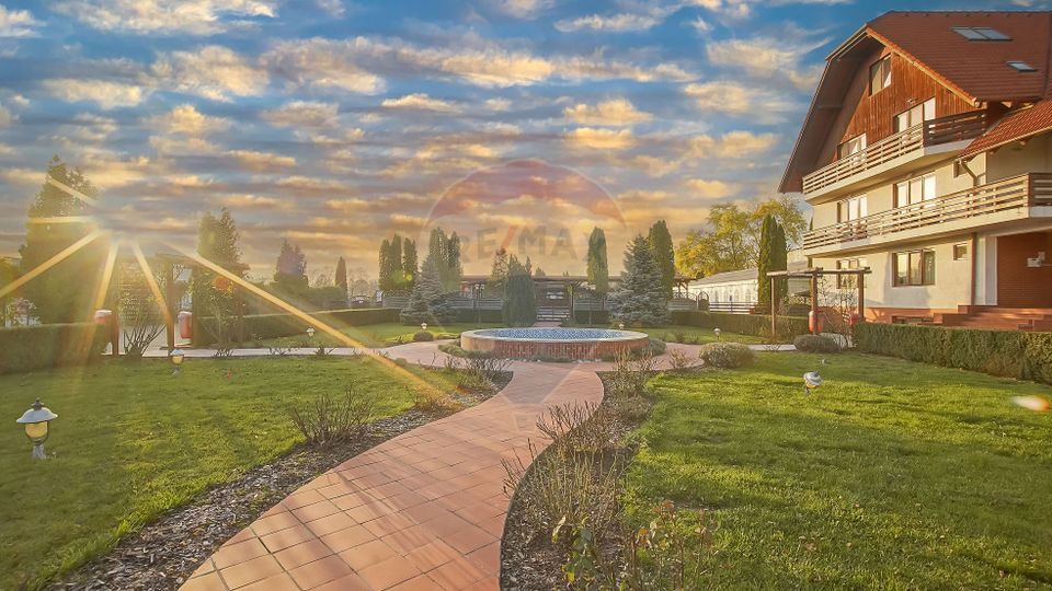 HOTEL,PISCINA SI CORT DE EVENIMENTE | 18080 MP TEREN | GRIVITEI BRASOV