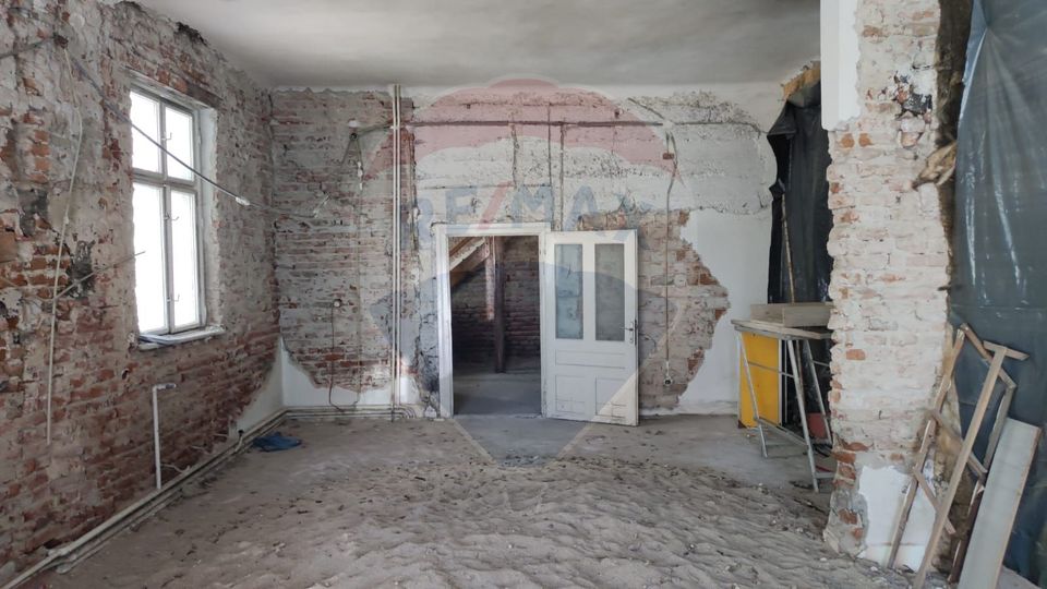 68.34sq.m Commercial Space for sale, Ultracentral area