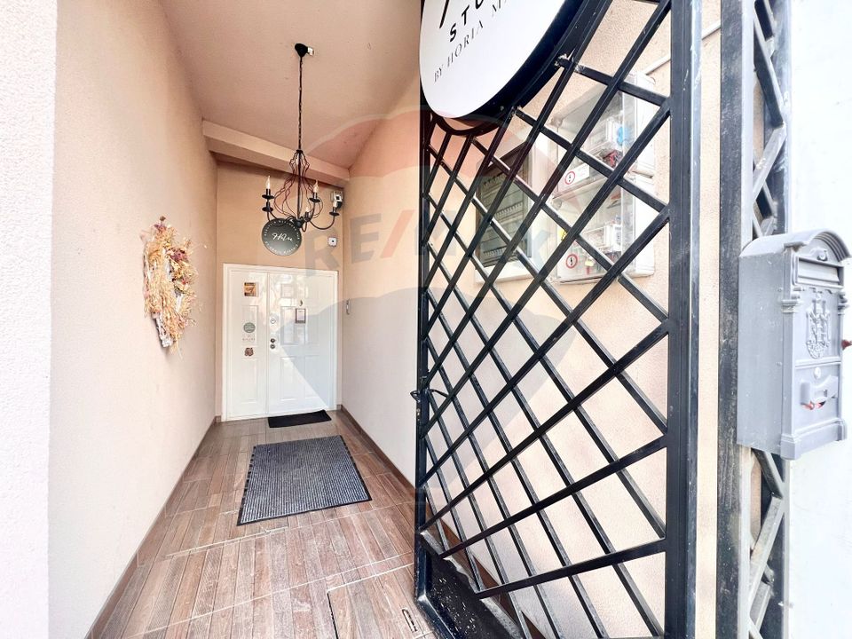 12 room House / Villa for sale, Decebal area