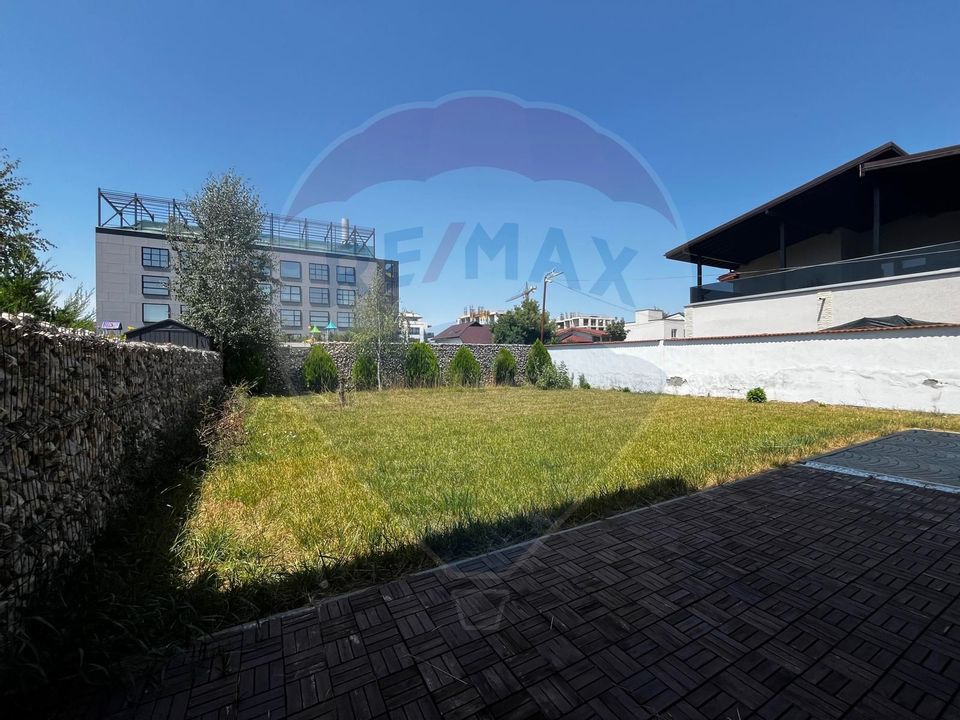 De inchiriat Casă / Vilă 6 camere în Voluntari