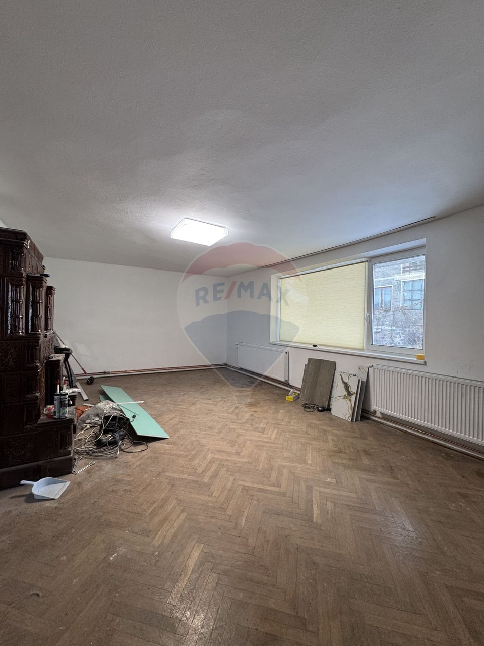 Casă duplex în centrul orasului, cu acces auto