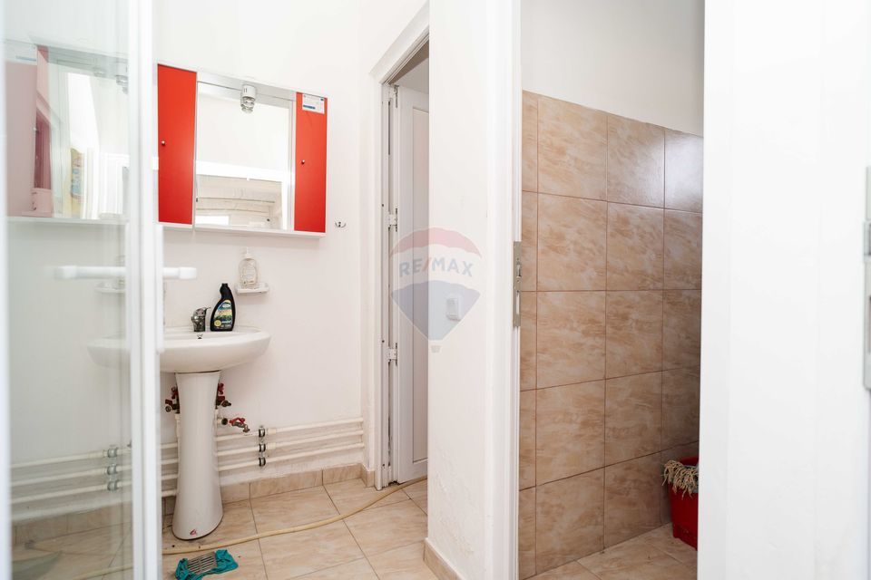 Spațiu / Hală de Vânzare de 497mp, 3400 mp Teren în Aroneanu - Iași