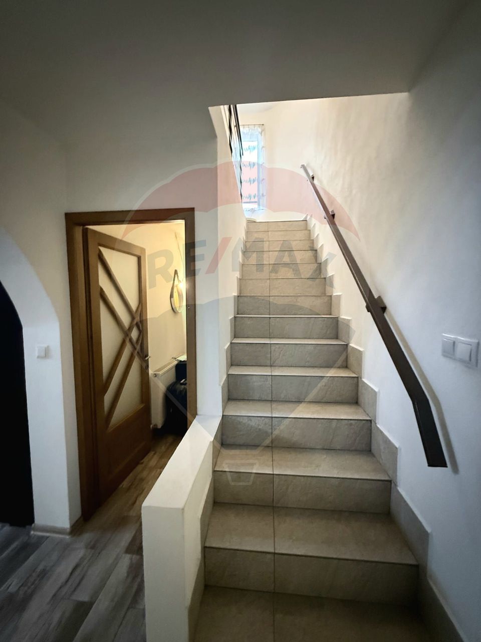 Casă / Vilă cu 5 camere de vânzare