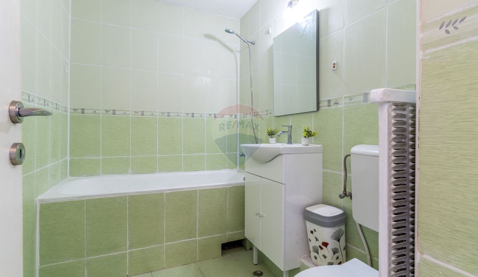 3 room Apartment for sale, Intre Lacuri area