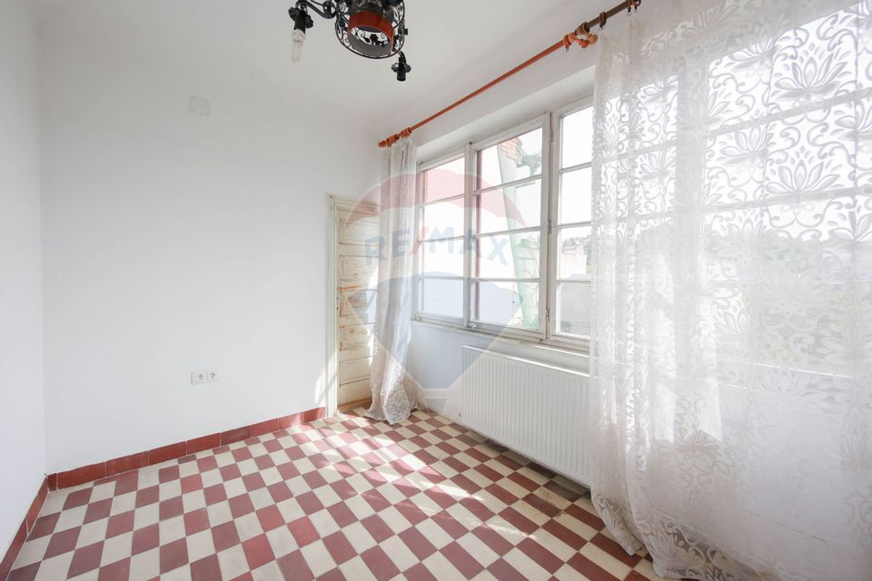 De vânzare Casă cu 3 camere  și teren 562 mp  str.  Louis Pasteur