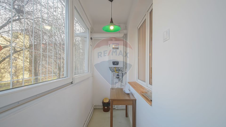 Apartament cu 3 camere de închiriat B-dul Victoriei