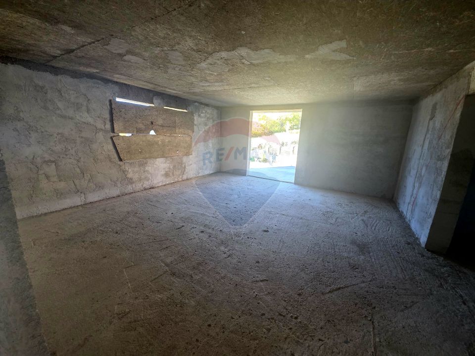 5 room House / Villa for sale