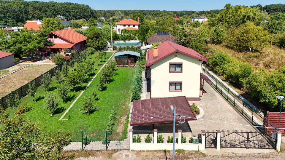 Casa de vanzare cu teren 1500mp Snagov / Padure si lac la cativa pasi