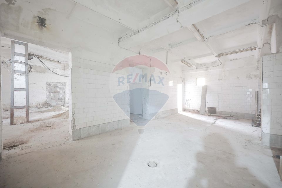 800sq.m Industrial Space for sale