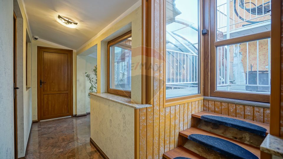 Casă singur în curte pe str. Lungă nr. 74