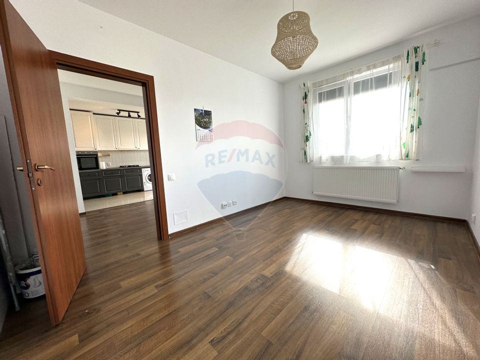 Apartament 3 camere si curte de 54 mp de vânzare - Prelungirea Ghencea