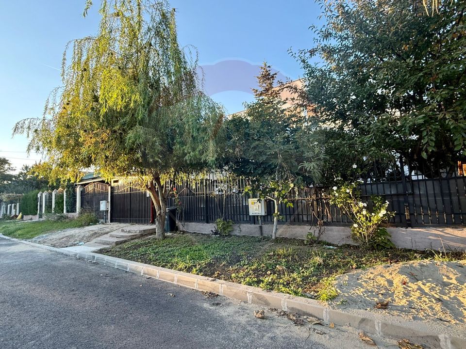 Vila P + 1 de vanzare in Eforie Nord teren proprietate 300 mp