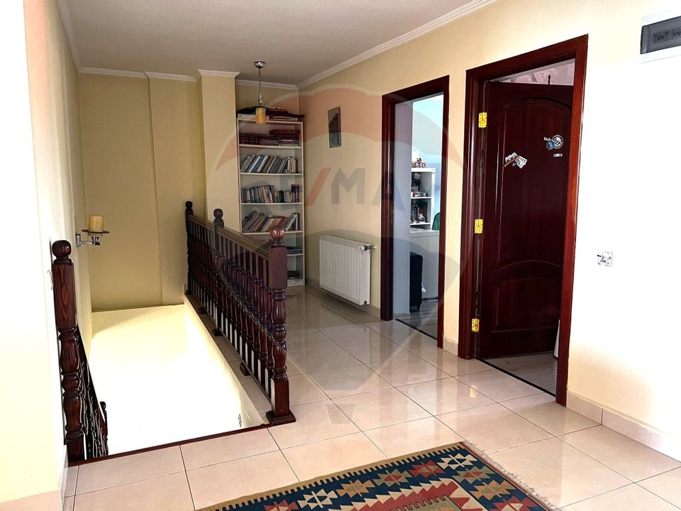 6 room Apartment for sale, Fundeni area