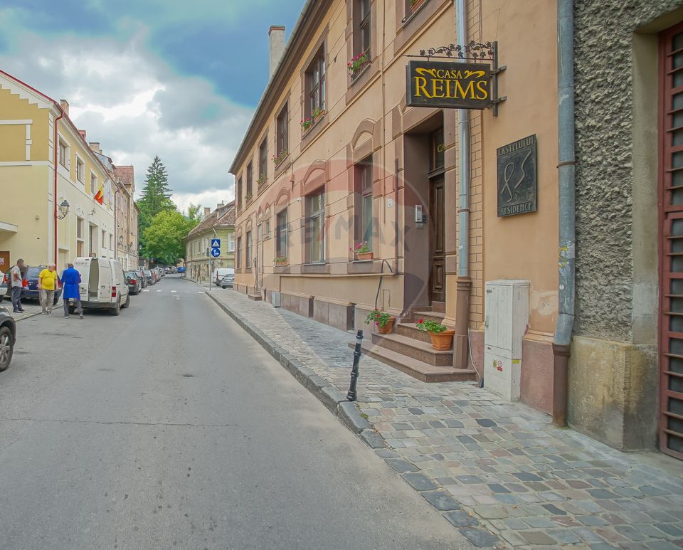 Pensiune cu vechime și prestigiu, Centrul Istoric