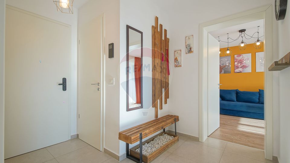 2 room Apartment for rent, Tractorul area