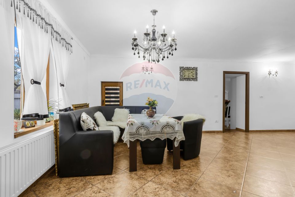 6 room House / Villa for sale