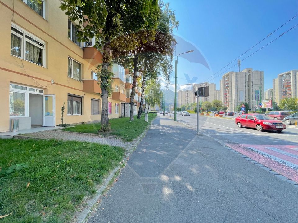 Spațiu de închiriat în zona 13 Decembrie