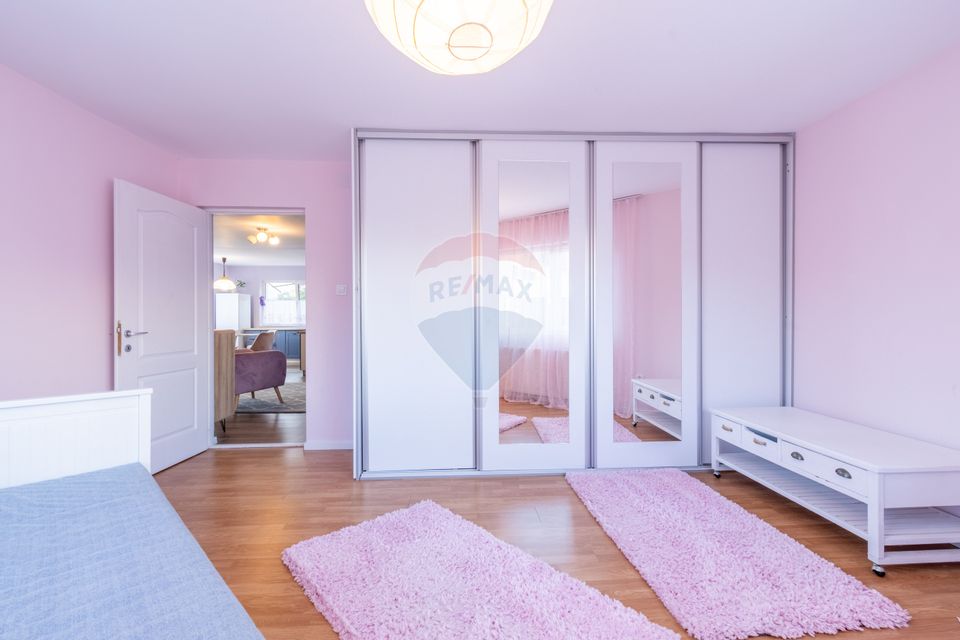 Casa individuala de vanzare 100mp, 600mp teren, garaj, zona Panemar