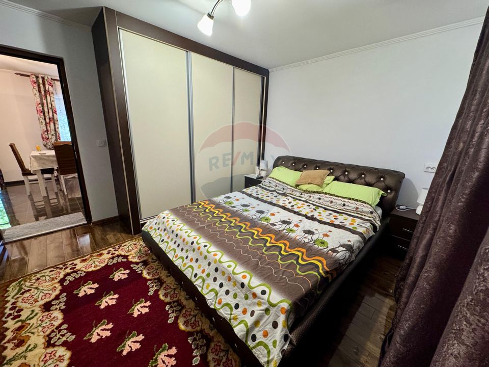 Casă / Vilă cu 6 camere de vânzare în zona Ultracentral