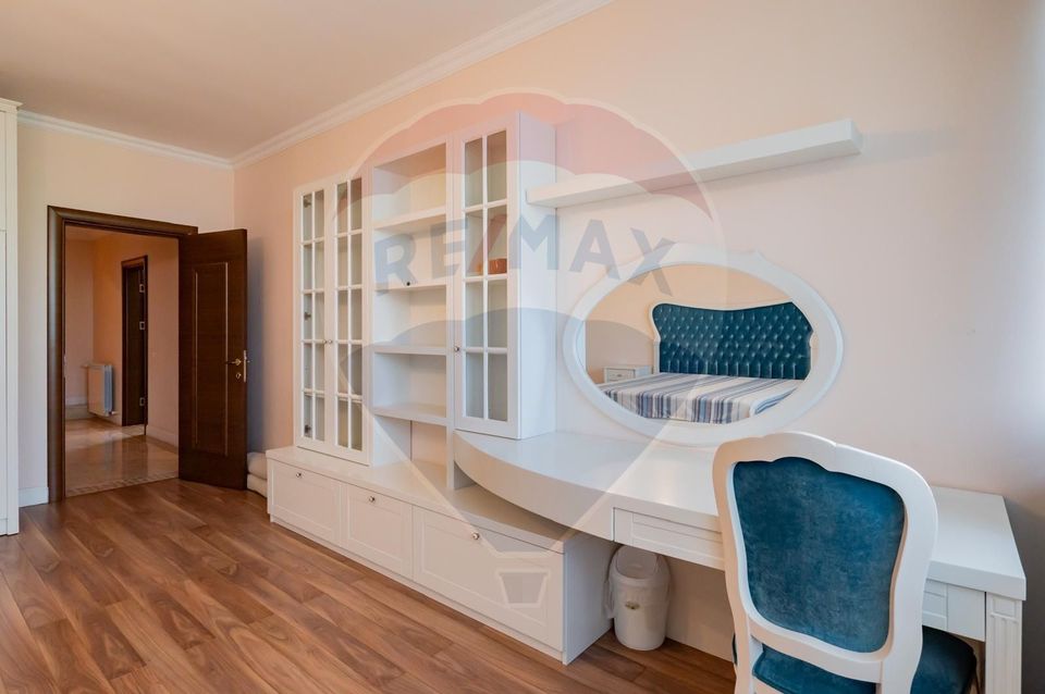 Penthouse de vanzare in Mamaia vedere frontala lac si marea Neagra