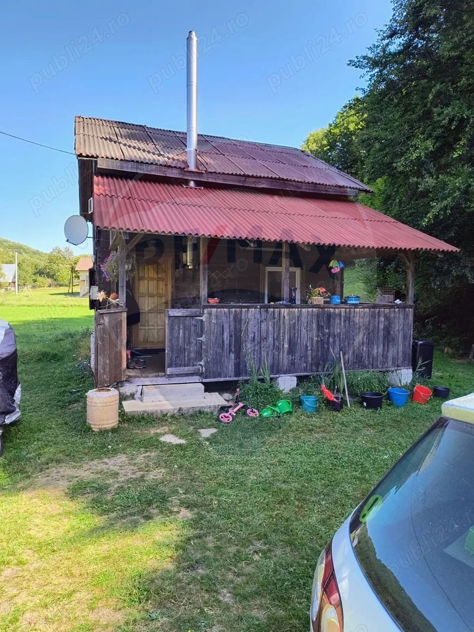 Cabana 5 camere de vânzare in Scrind-Frasinet,2000 mp teren intravilan