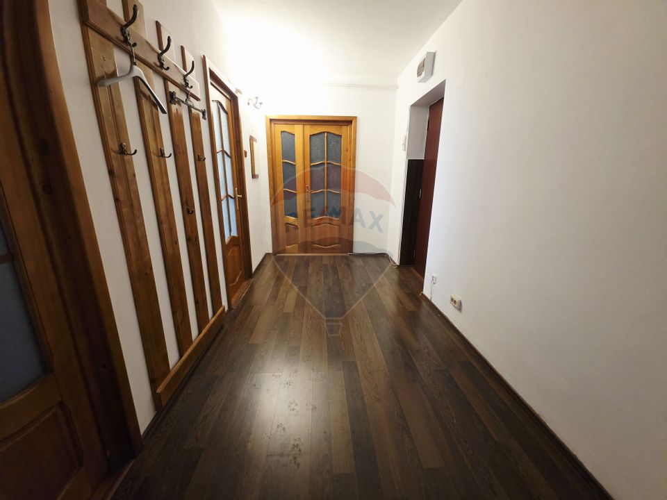 Apartament cu 2 camere de vânzare în zona 1 Mai
