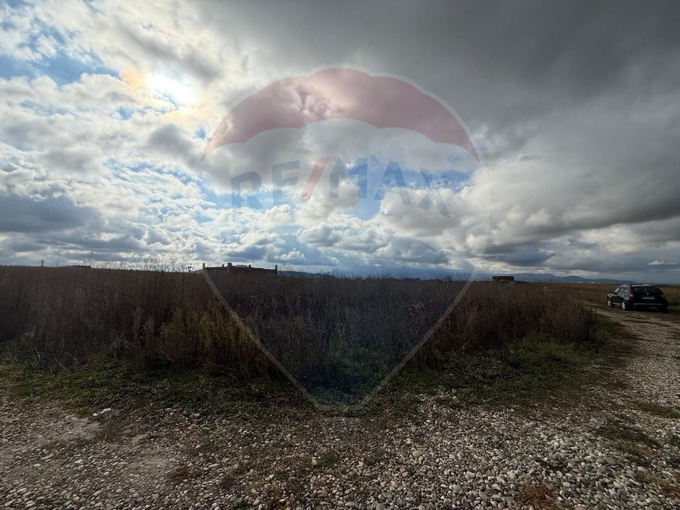 Comision 0%! Lot de casă în zonă de dezvoltare, intre Sanpetru si Bod