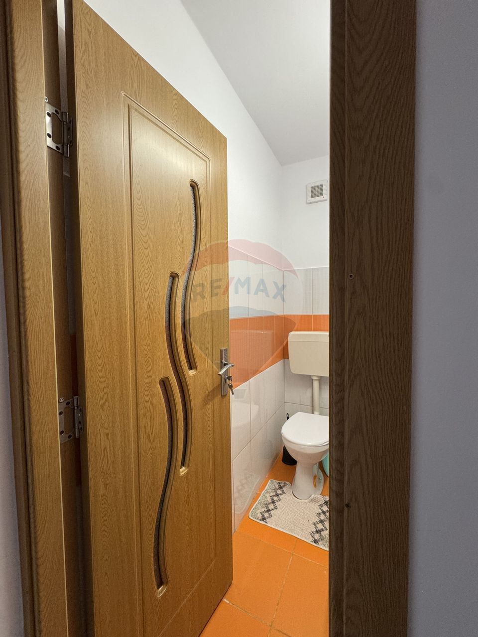 Apartament modern cu 3 camere, 2 bai, et. 1