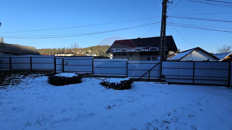 Casă / Vilă cu 6 camere, Gura Humorului, Suceava