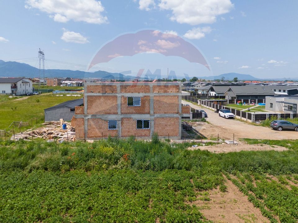 4 room House / Villa for sale