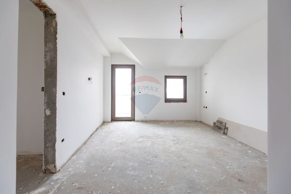 Casă / Vilă cu 4 camere de vânzare în Cartier - Gheraiesti