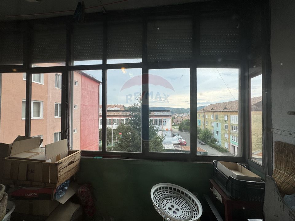 Apartament et.3, str. Sondorilor