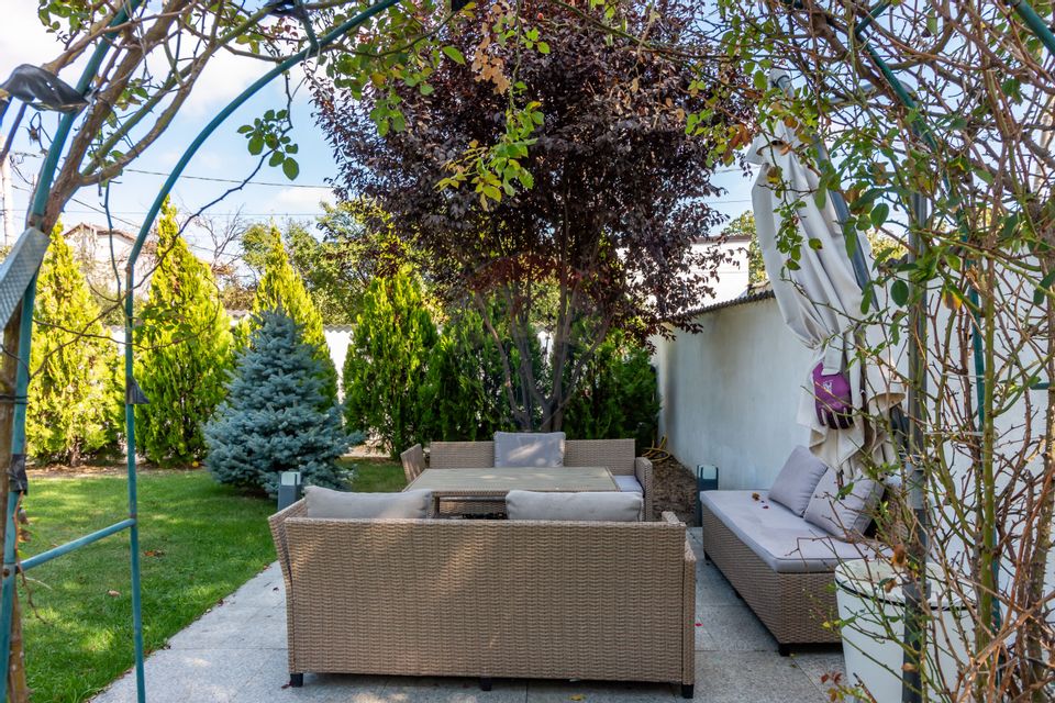 Apart. 5 rooms | ground floor | New Bucharest | 158 sqm | 2020 | yard