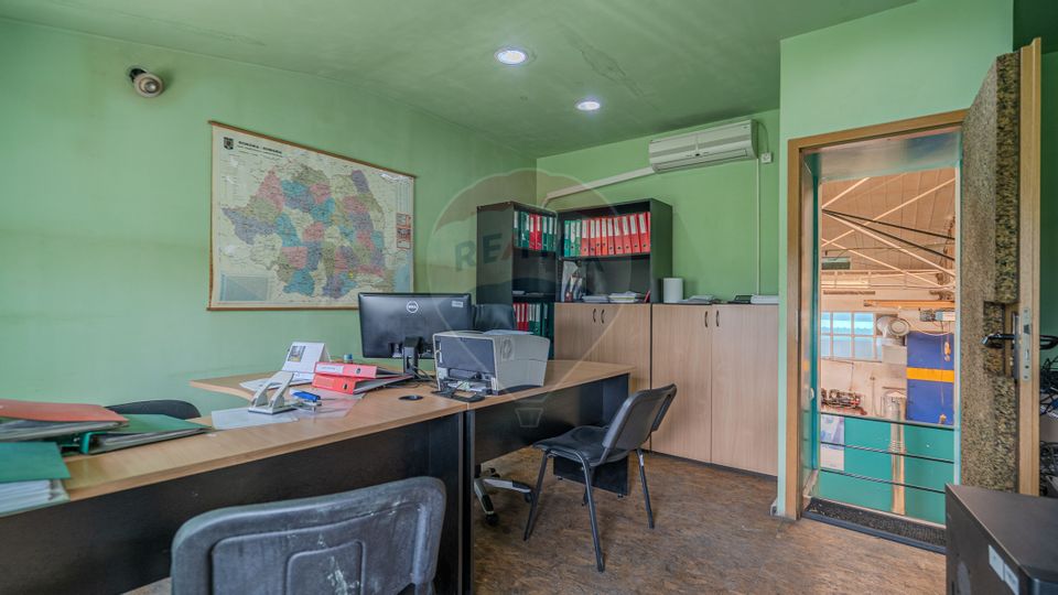 Spațiu industrial de 1,690mp, teren 3800 mp la 2 km de Brașov