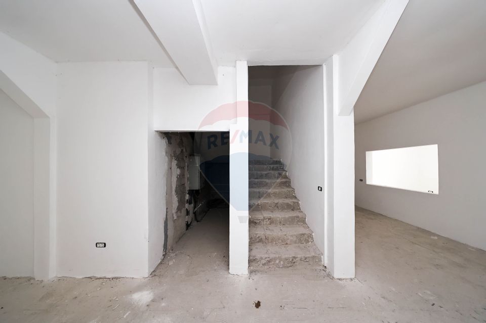 1,500sq.m Industrial Space for sale, Grivitei area