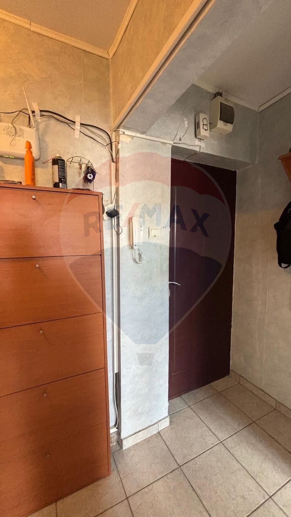 Apartament cu 3 camere de vânzare Mangalia gara