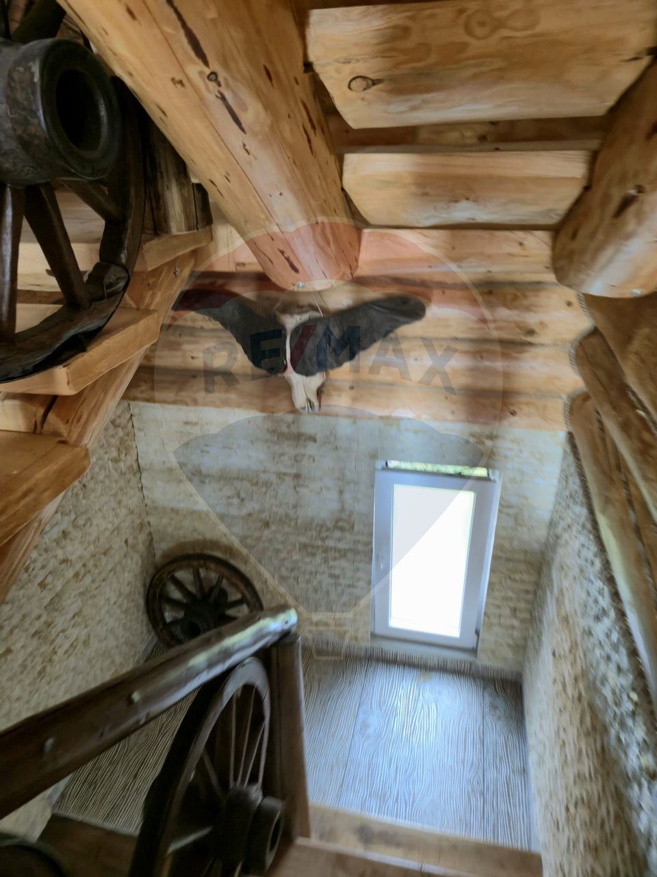 Casă / Vilă cu 6 camere de vânzare