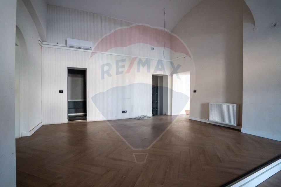 Spațiu comercial 200mp, de închiriat în Piața Unirii