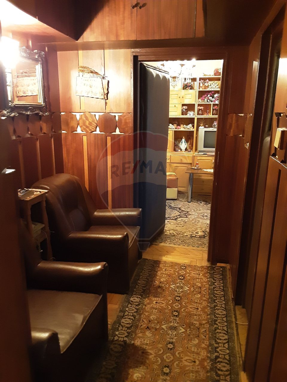 Apartament cu 3 camere de închiriat în zona Central