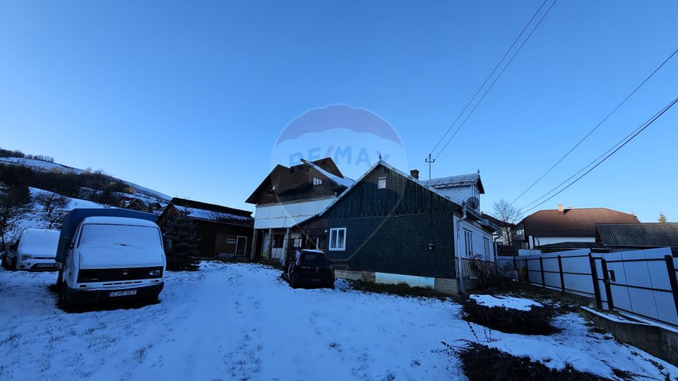 Casă / Vilă cu 6 camere, Gura Humorului, Suceava