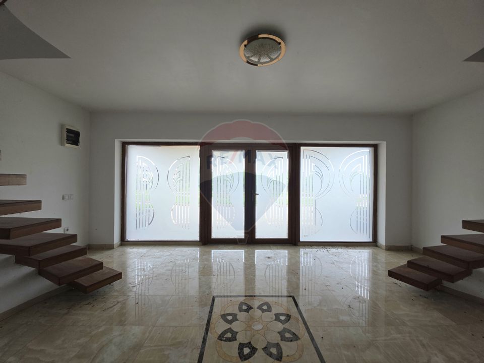 De vânzare proprietate unicat în Sascut - Bacău