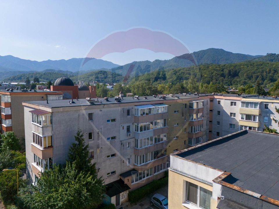 Apartament decomandat, mobilat si utilat lux,  Racadau!