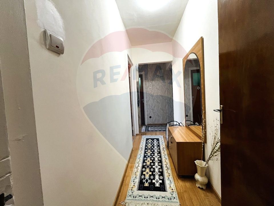 De vânzare Apartament 4 camere, Drumul Taberei - metrou Romancierilor