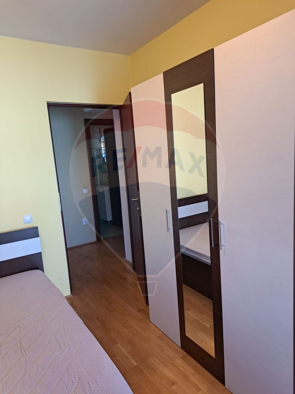 De inchiriat apartament modern, ultracentral, 4 camere cu terasa, Cluj