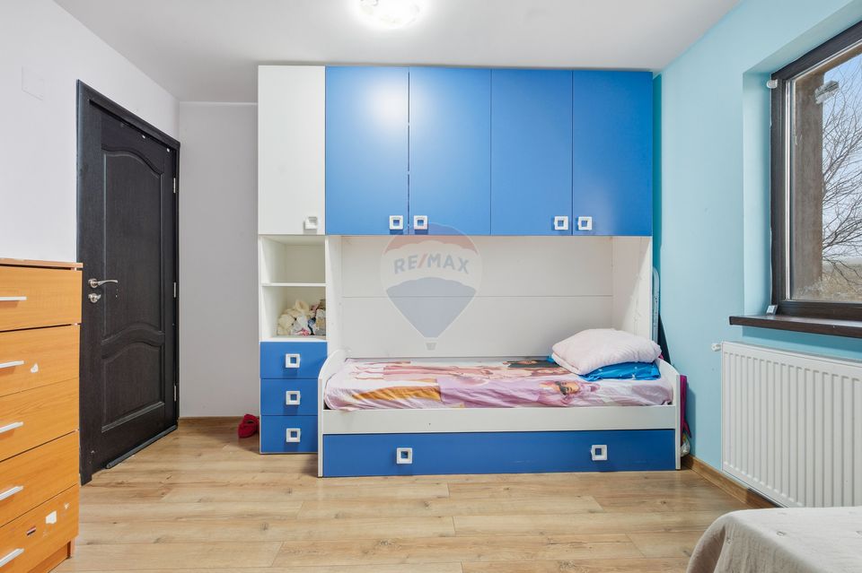 Casă P+M cu teren generos, zonă liniștită – Holboca. Comision 0%