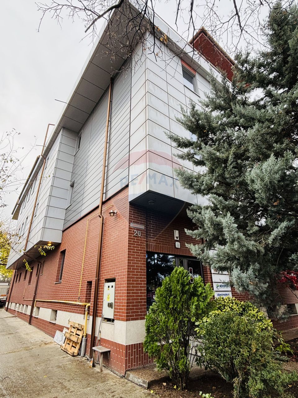 Spațiu de birouri de 98mp de închiriat în zona Barbu Vacarescu