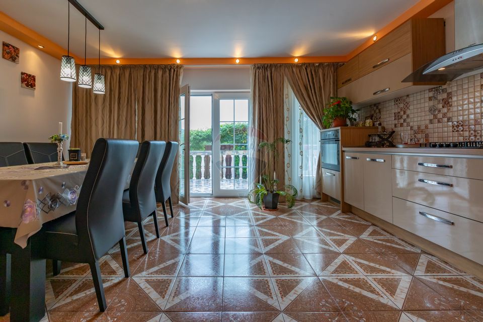 Vila / casa de vanzare in jud. Bacau, Ungureni