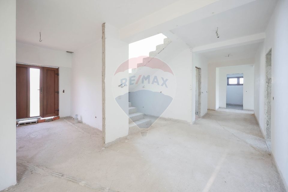 5 room House / Villa for sale